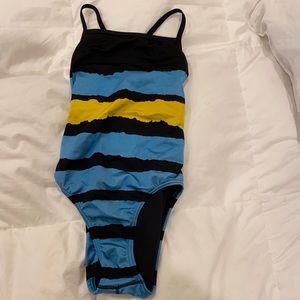 Speedo Women’s One Piece Swimsuit Size 30. Fun, simple design!